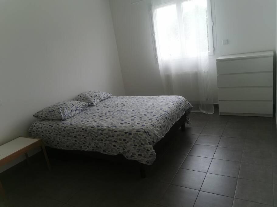 Jolie Maison Entiere Avec 3 Chambres Centre Ville Saint-André-de-Cubzac Kültér fotó